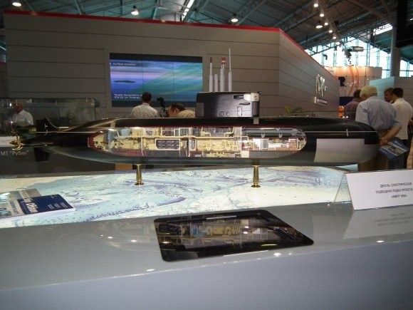 Model okrętu podwodnego typu Amur 1650 - autor A. Nitka