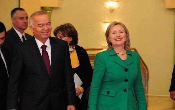 Prezydent Uzbekistanu Islom Karimov i amerykańska Sekretarz Stanu Hillary Clinton- fot. State Department / Public Domain