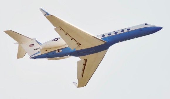 Samolot Boeing BBJ2 w barwach Rzeczpospolitej Polskiej. Fot. Boeing