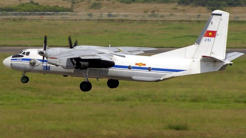 Samolot transportowy An-26, tego typu maszyna rozbiła się w Jemenie - fot. Internet