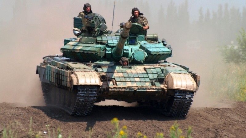 Według niepotwierdzonych informacji siły ukraińskie prowadzą w rejonie Doniecka działania ofensywne z użyciem czołgów. Na zdjęciu ćwiczenia wojsk pancernych sił zbrojnych Ukrainy w czerwcu. Fot. Mil.gov.ua.