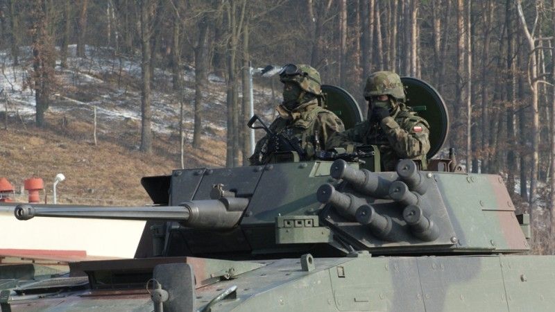 Bumar Amunicja dostarczy wojsku ponad 30 tys. sztuk amunicji ćwiczebnej dla 30 mm armat KTO Rosomak - fot. Łukasz Pacholski