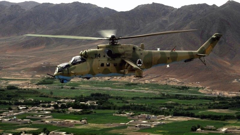 Afgański śmigłowiec szturmowy Mi-24D/Mi-25 - fot. US Air Force