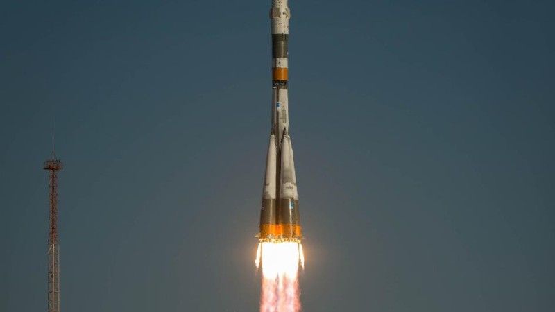 Start rakiety nośnej ze statkiem kosmicznym Sojuz w kierunku Stacji Kosmicznej - fot. NASA