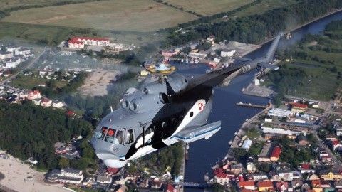 Mi-14PŁ "Orka" ma zaprezentować się w czasie darłowskich pokazów - fot. Bartosz Bera