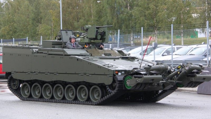 Wóz saperski na bazie bwp CV-90. Łącznie do sił zbrojnych Norwegii trafi 144 zmodernizowanych maszyn rodziny CV-90 w kilku wariantach. Fot. BAE Systems.