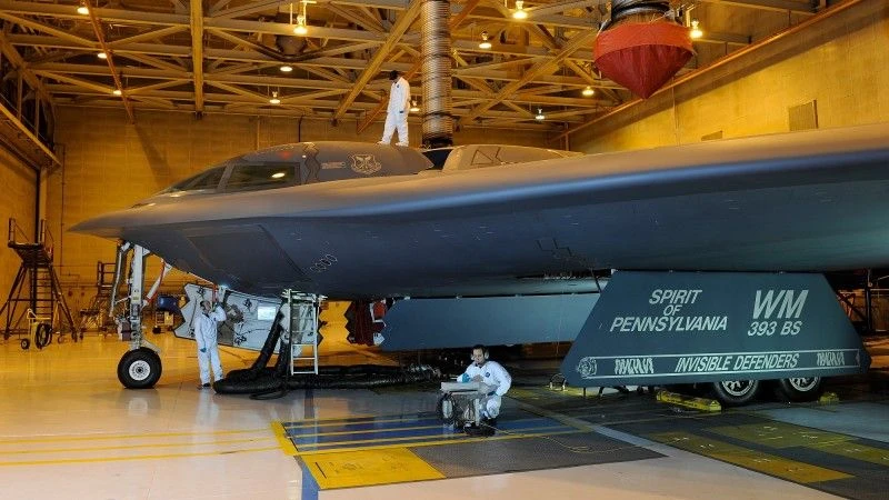 Northrop Grumman planuje zmienić sposób prowadzenia przeglądów bombowców B-2 co przyniesie 310 milionów dolarów oszczędności w ciągu 10 lat- fot. US Air Force