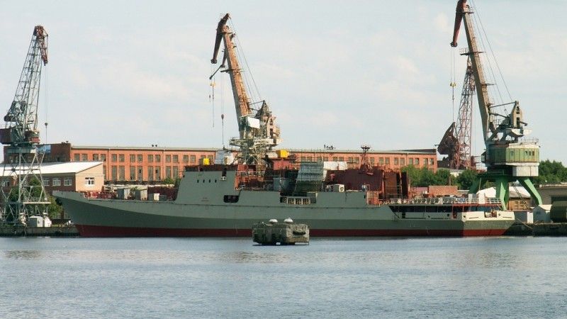 Fregata Tarkash w trakcie prac wyposażeniowych - fot. Andrzej Nitka
