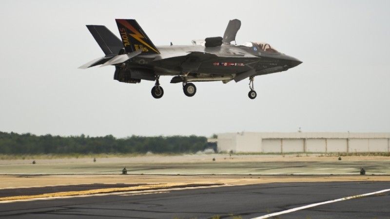 Najwcześniej, bo w 2015 roku, wstępną gotowość bojową osiągną samoloty F-35B należące do lotnictwa amerykańskiej piechoty morskiej. Fot. Lockheed Martin/f35.com