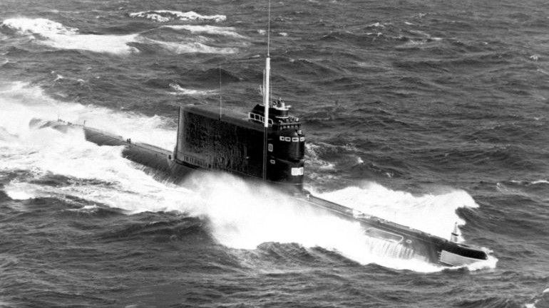Okręt podwodny typu Golf II. Jednostki takie, nabyte przez Koreę Północną z Rosji w cenie złomu, biorą udział w testach rakiet mogących przenosić głowice atomowe. Fot. DoD/domena publiczna