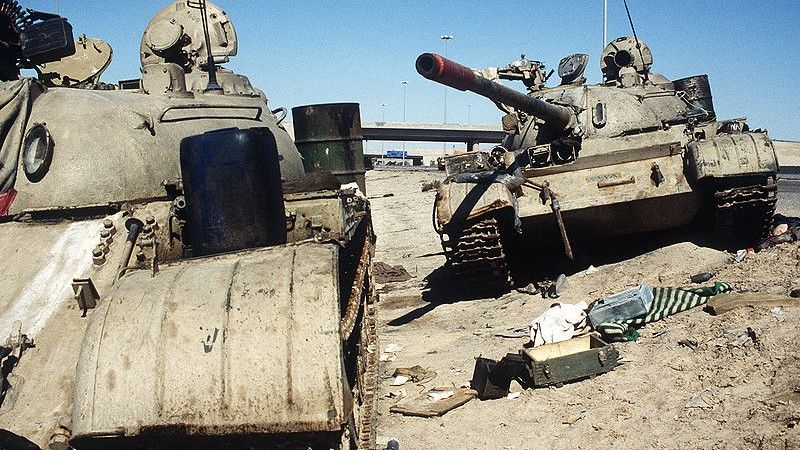 Irackie czołgi w Kuwejcie podczas pierwszej wojny w Zatoce Perskiej- fot. en.wikipedia