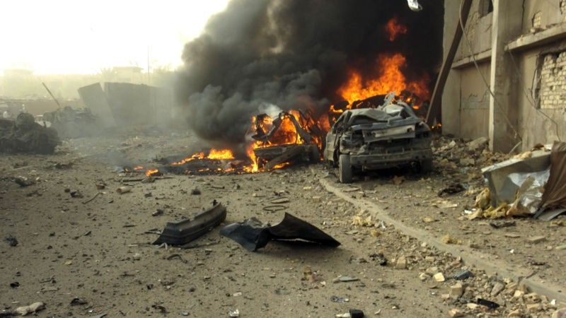 Skutki wybuchu bomby - pułapki w Iraku - fot. prwatch.org