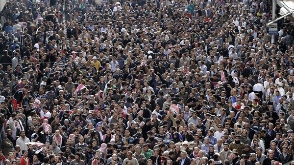 Zdjęcie z piątkowych protestów w Ammanie - fot. AP
