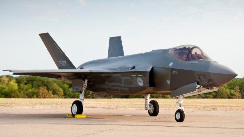 Pierwszy z zamówionych dwóch testowych samolotów F-35 został przekazany Holendrom – fot. Lockheed Martin