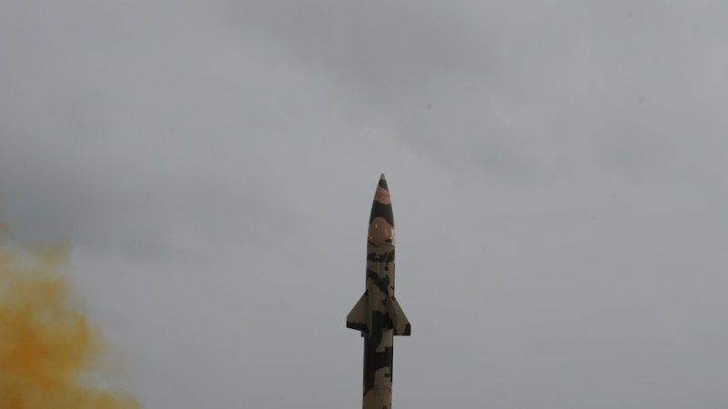 Wczoraj przeprowadzono testy indyjskiej rakiety balistycznej Prithvi II opracowywanej wspólnie z Izraelem– fot. www.defence.pk