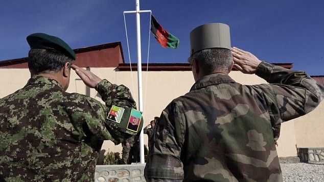Ceremonia przekazania siłom afgańskim odpowiedzialności za prowincję Kapisa przez Francuzów (listopad br.) - fot. Reuters