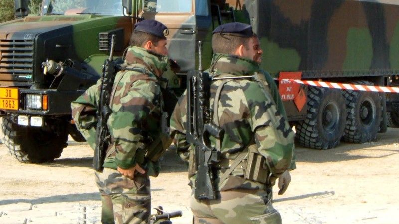 Francuzi rozpoczynają proces wymiany swoich karabinków szturmowych FAMAS – fot. M.Dura