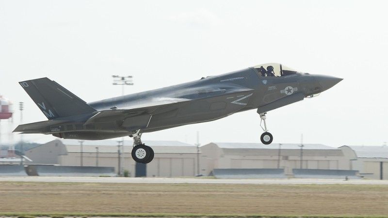 Lockheed Martin dostarczył pierwszy egzemplarz F-35B Lightning II do operacyjnego dywizjonu Piechoty Morskiej - fot. Lockheed Martin