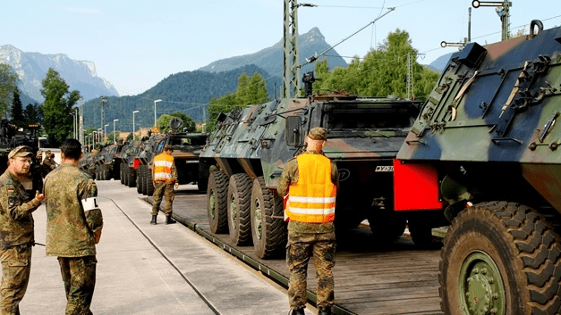 Polscy i łotewscy żołnierze podczas ćwiczeń na Łotwie. Fot. SSGT (OR-6) Gatis Indrevics, Combat Camera Team