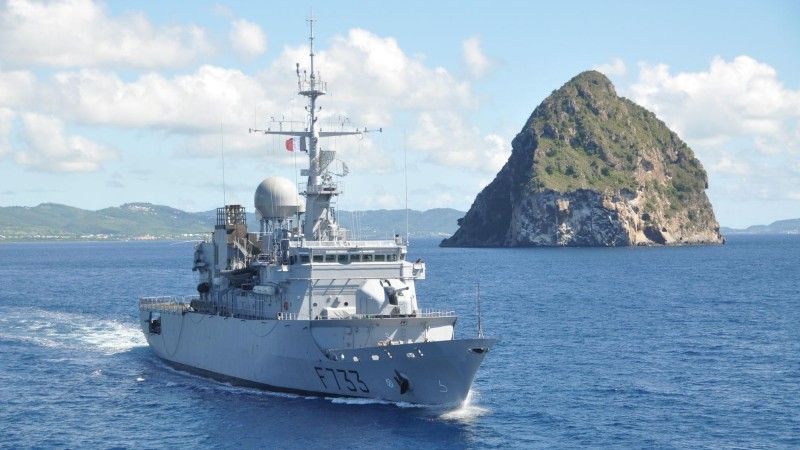 <p>Francuskiej fregacie „Ventôse” udało się przechwycić 240 kg kokainy (Marine nationale)</p>