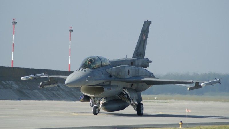 Wielozadaniowy samolot bojowy Lockheed Martin F-16 Jastrząb, maszyna eksploatowana w 31. Bazie Lotnictwa Taktycznego - fot. Łukasz Pacholski