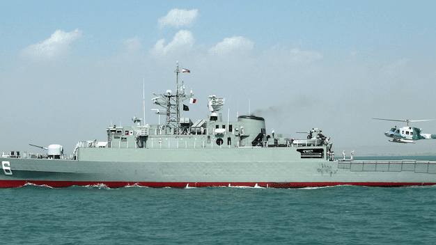 Irańska fregata IRINS Jamaran, należąca do typu Moudge. Fot. Aspahbod/Wikimedia Commons/CC BY-SA 3.0