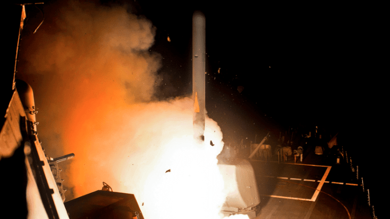Start rakiety Tomahawk z okrętu US Navy, fot. US Navy