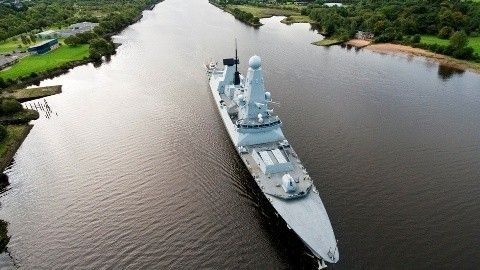 Niszczyciel rakietowy Typu 45 w drodze na morze - fot. BAe Systems