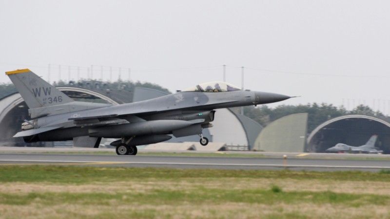 Tylko połowa samolotów F-16 Dzikich Łasic z bazy Misawa będzie w gotowości bojowej – fot. US Air Force