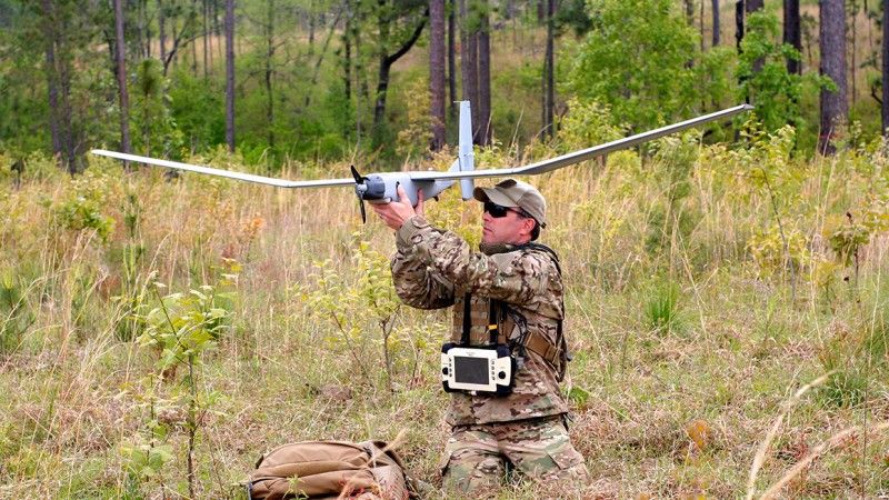 Amerykańskie wojska lądowe testują ważące 2,7 kg drony ArrowLite – fot. starkaerospace.com