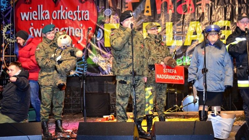 Żołnierze 16. Dywizji (jak co roku) pomogali WOŚP - fot. st. chor. Sławomir Tessar
