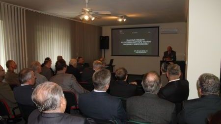Podsumowanie 85 lat tradycji i dorobku Wojskowego Instytutu Techniki Pancernej i Samochodowej zostało podsumowane na specjalnej konferencji- fot. ppłk Marek Wardencki