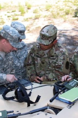 Włókno cyfrowe / fot. U.S. Army DEVCOM Army Research Laboratory Public Affairs