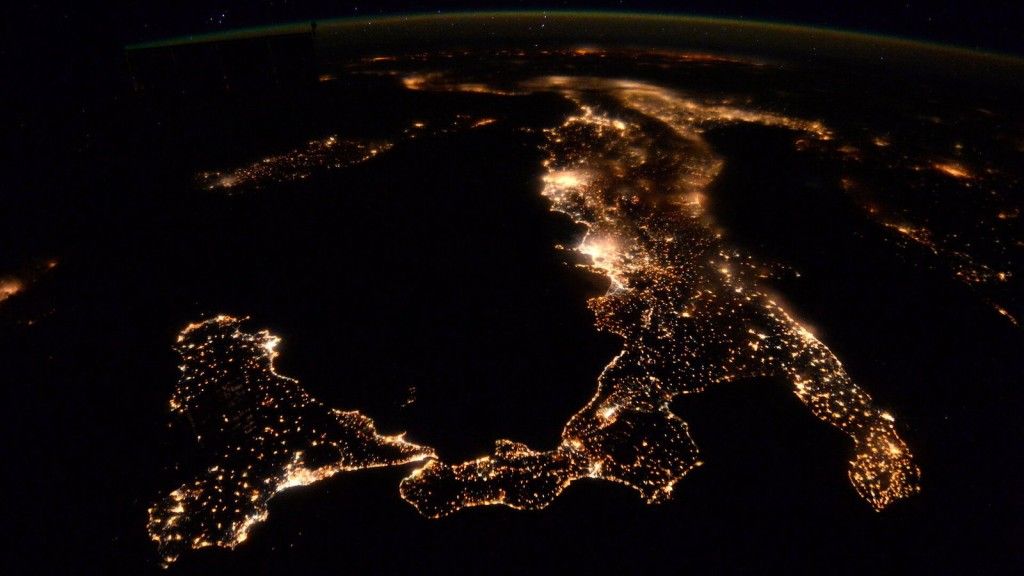 Włochy widziane z pokładu Międzynarodowej Stacji Kosmicznej. Fot. ESA [esa.int]