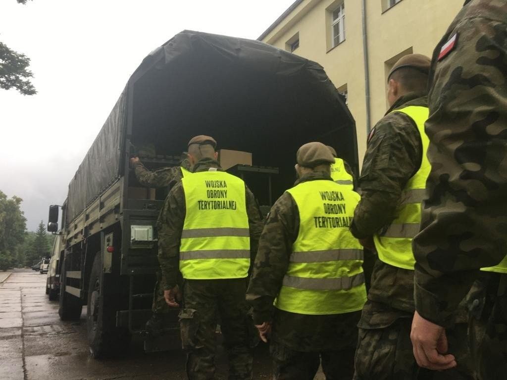 Służby poszukują niezidentyfikowanego obiektu latającego