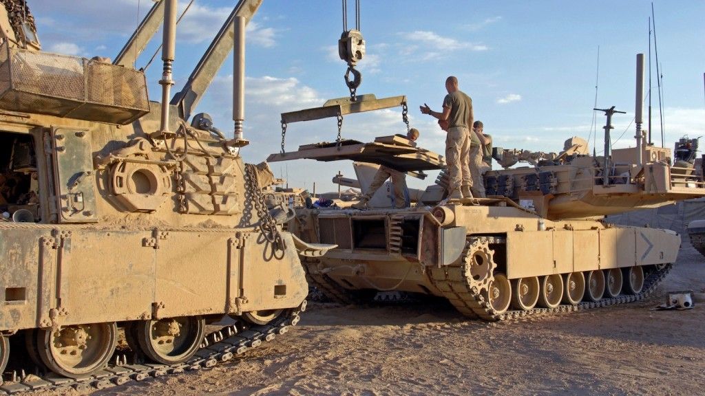 M88 Hercules i M1 Abrams - zdjęcie poglądowe. Fot. Departament Obrony USA