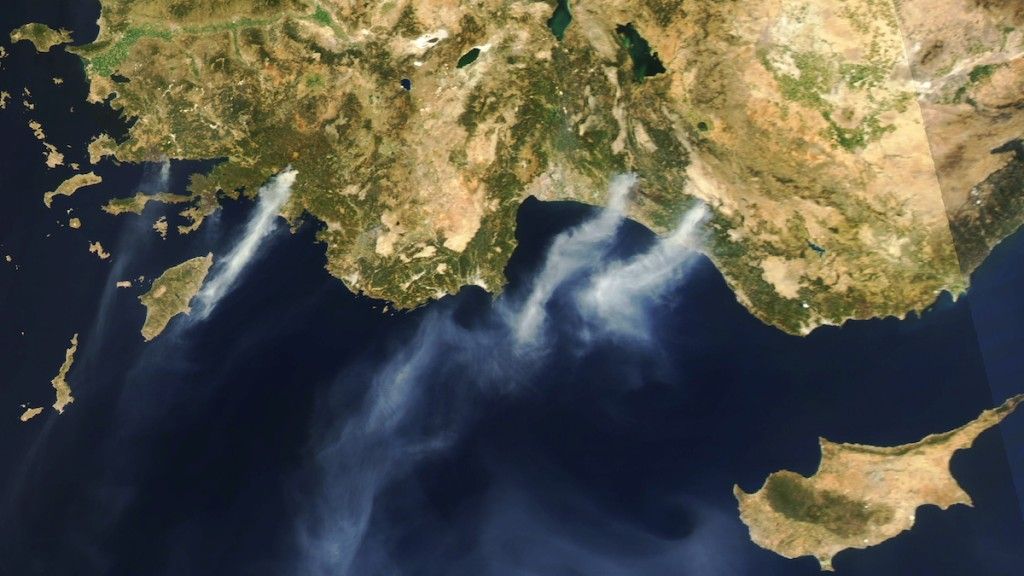 Pożary szalejące w Turcji - zobrazowanie wykonane 3 sierpnia br. kamerą satelity Aqua (MODIS). Fot. NASA [landsat.visibleearth.nasa.gov]
