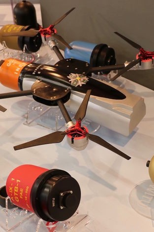 DragonFly UAV with GX-1 Warheads. Image Credit: J. Sabak