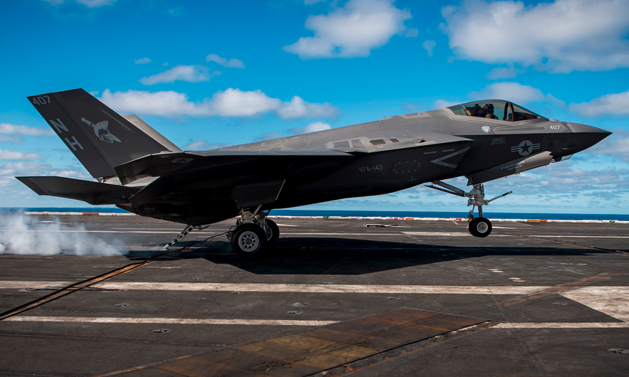 F-35C / Fot. U.S. Navy, Mass Communication Specialist 3rd Class Matthew Granit