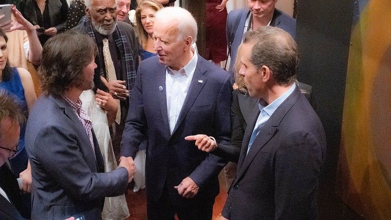 Joe Biden i Hunter Biden (po prawej). Fot. Louis Palanker/Flickr/CC BY-SA 2.0