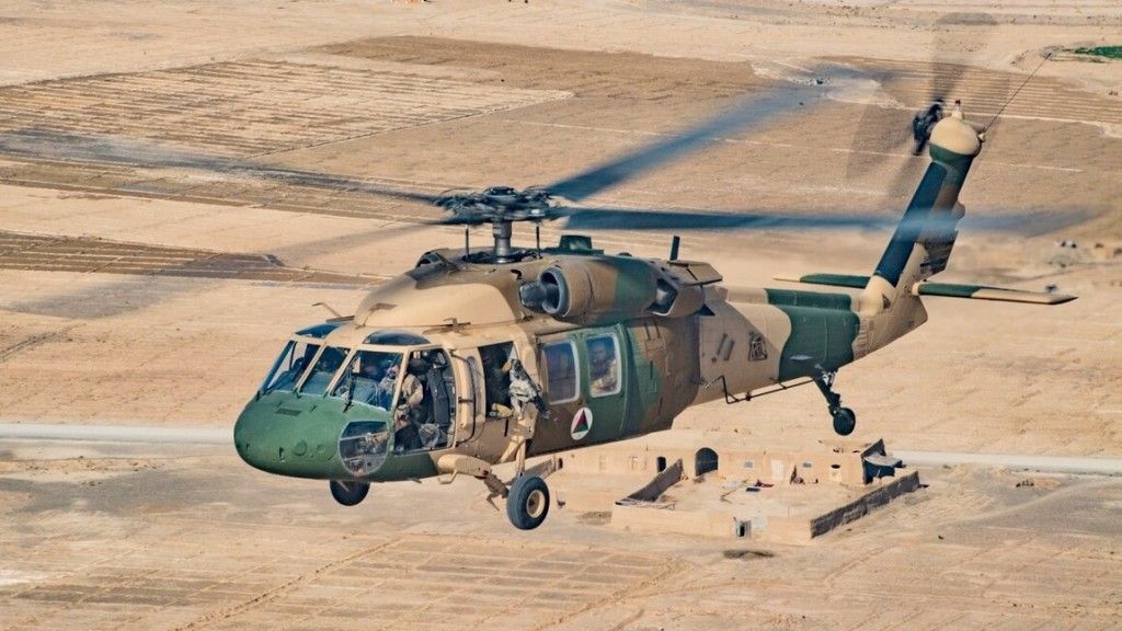 Tadżykistan przejmie afgańskie samoloty i śmigłowce?