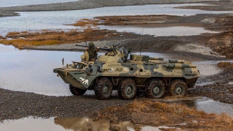 Bazą dla nowego systemu przeciwlotniczego stał się kołowy bojowy wóz piechoty BTR-82A.
