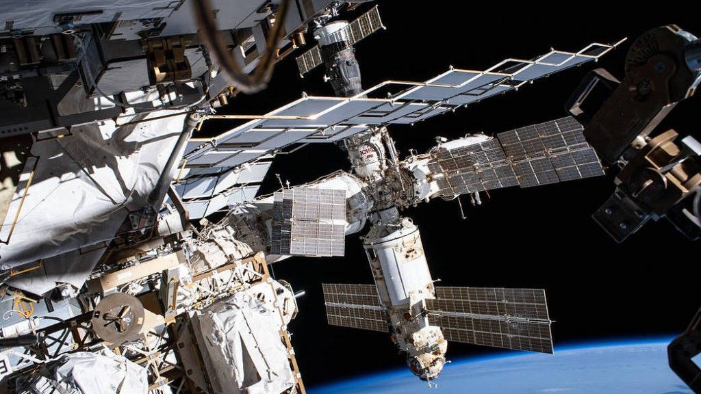 Międzynarodowa Stacja Kosmiczna z dołączonym modułem Nauka. Fot. NASA [nasa.gov]