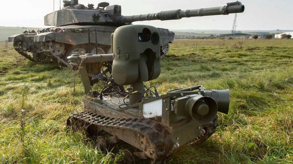 Armia brytyjska oceniała przydatność bezzałogowców lądowych między innymi podczas testów poligonowych  Warfighting Experiment 2020. bezzałogowiec X2 opracowany został przez  Digital Concepts Engineering Fot.  Sergeant Tom Evans/MOD