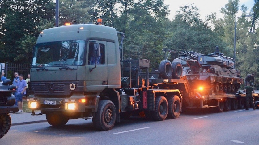 Mercedes-Benz Actros 3353AS Fot. Maciej Szopa/Defence24