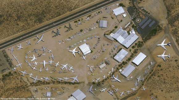Teren Pima Air & Space Museum w Tucson (stan Arizona, USA) - ujęcie wykonane z pokładu jednego z satelitów Pléiades Neo. Fot. Airbus Defence & Space