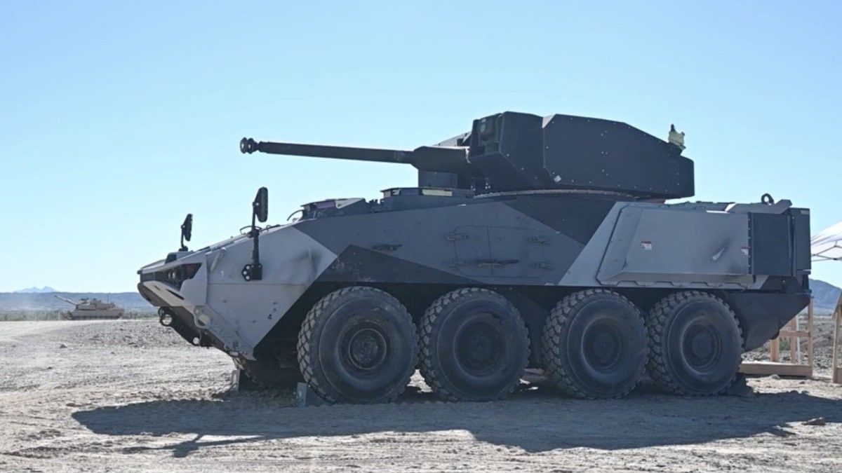 Legenda wraca do gry. Kultowy transporter w nowej, bojowej odsłonie