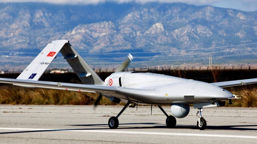 Bayraktary niszczą rosyjskie T-72