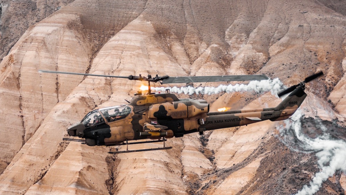 Turecki AH-1W Super Cobra. Fot. Türk Kara Kuvvetleri