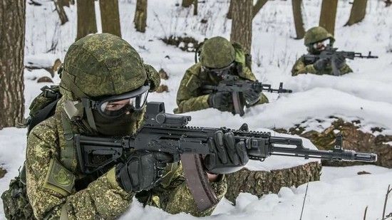 Rosyjscy żołnierze, zdjęcie ilustracyjne